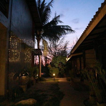 Raven Blue Hotel Ko Lanta Exterior foto